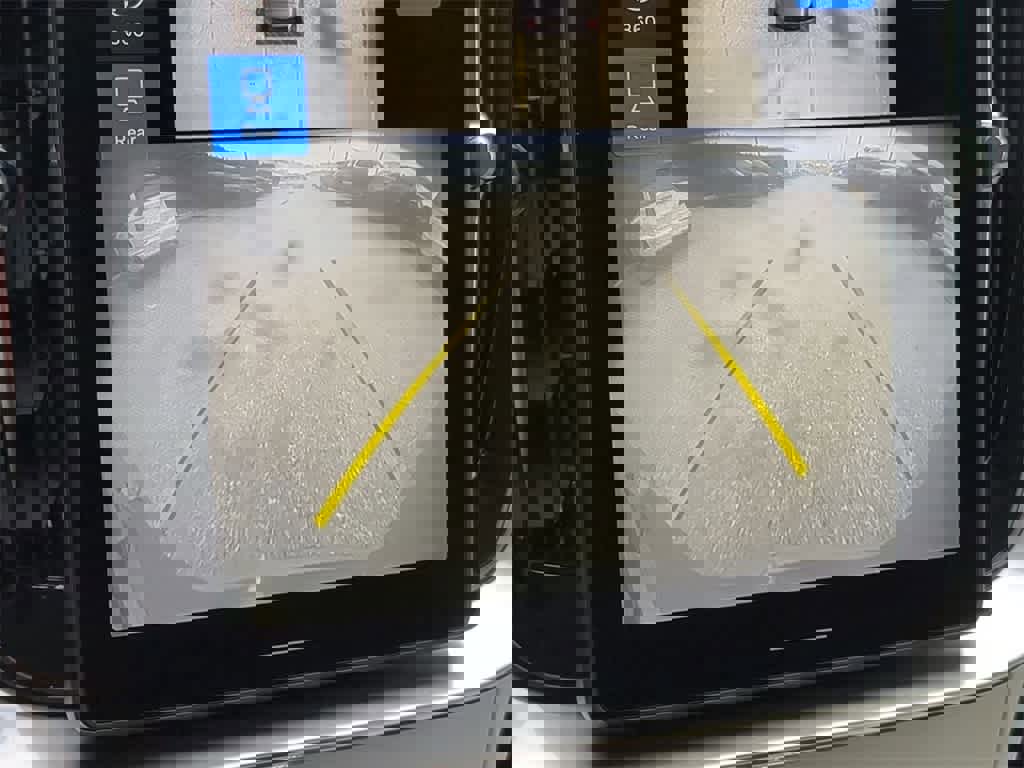 New 2026 Volvo XC90 B6 Ultra w/ Protection Package image 33