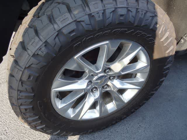 Used 2021 Chevrolet Silverado 1500 LTZ w/ Technology Package AWD/4WD image 22