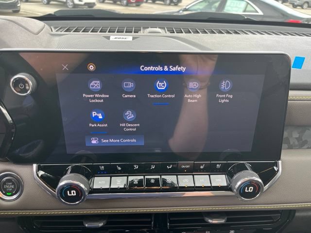 New 2026 Chevrolet Colorado ZR2 w/ Technology Package AWD/4WD image 27
