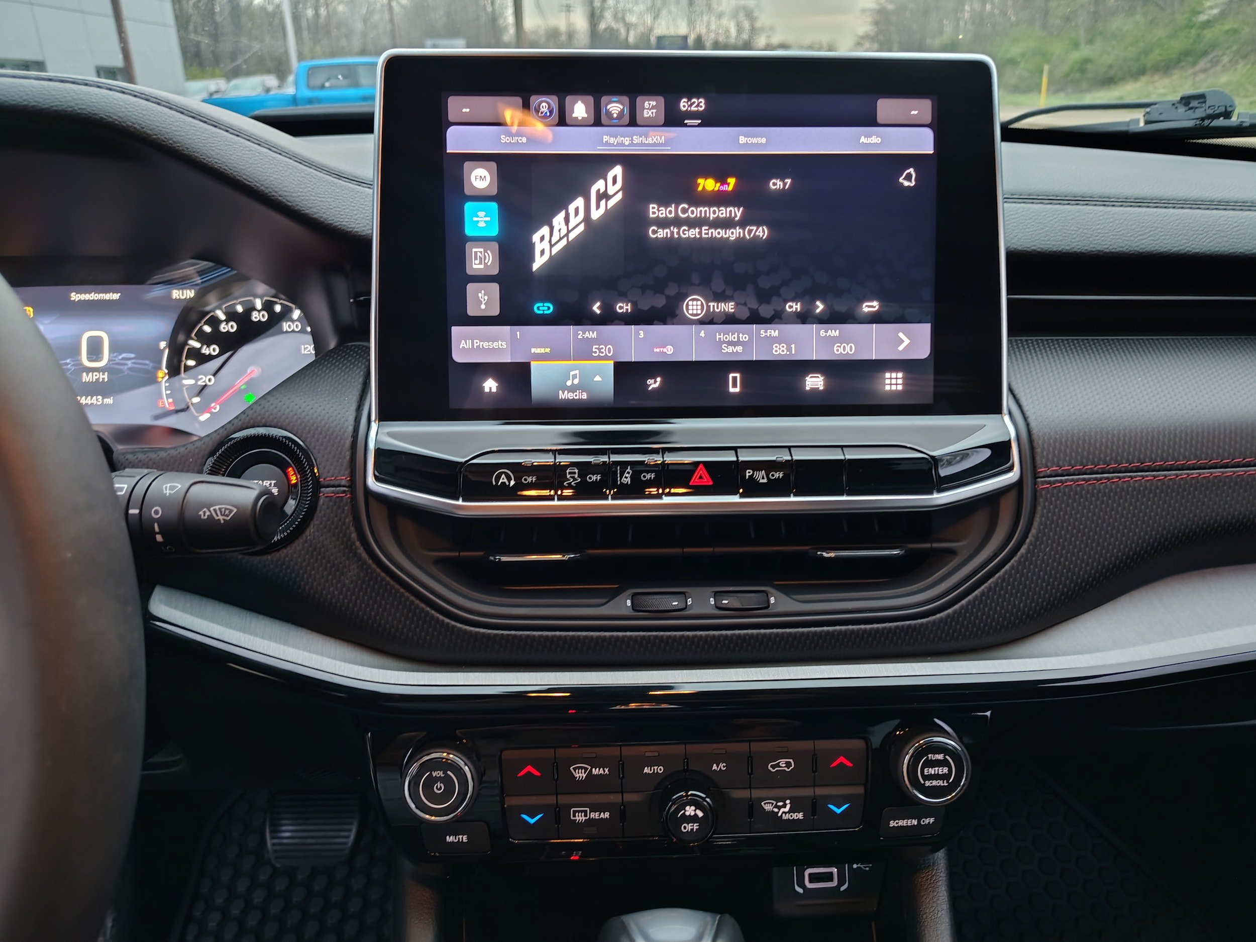 Certified 2025 Jeep Compass Trailhawk AWD/4WD image 32