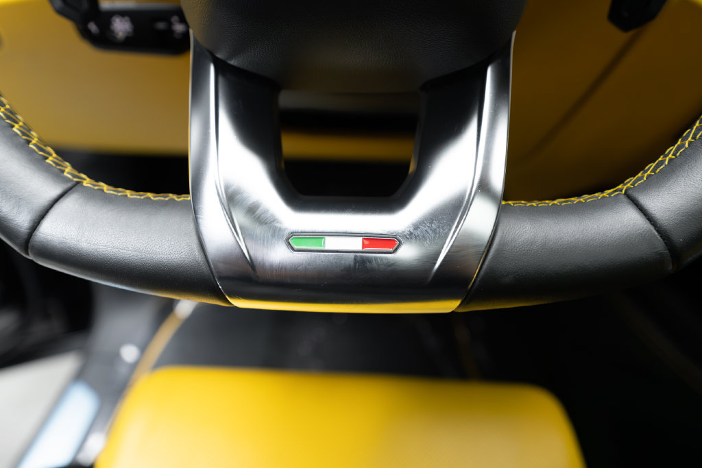 Used 2020 Lamborghini Urus AWD/4WD image 30