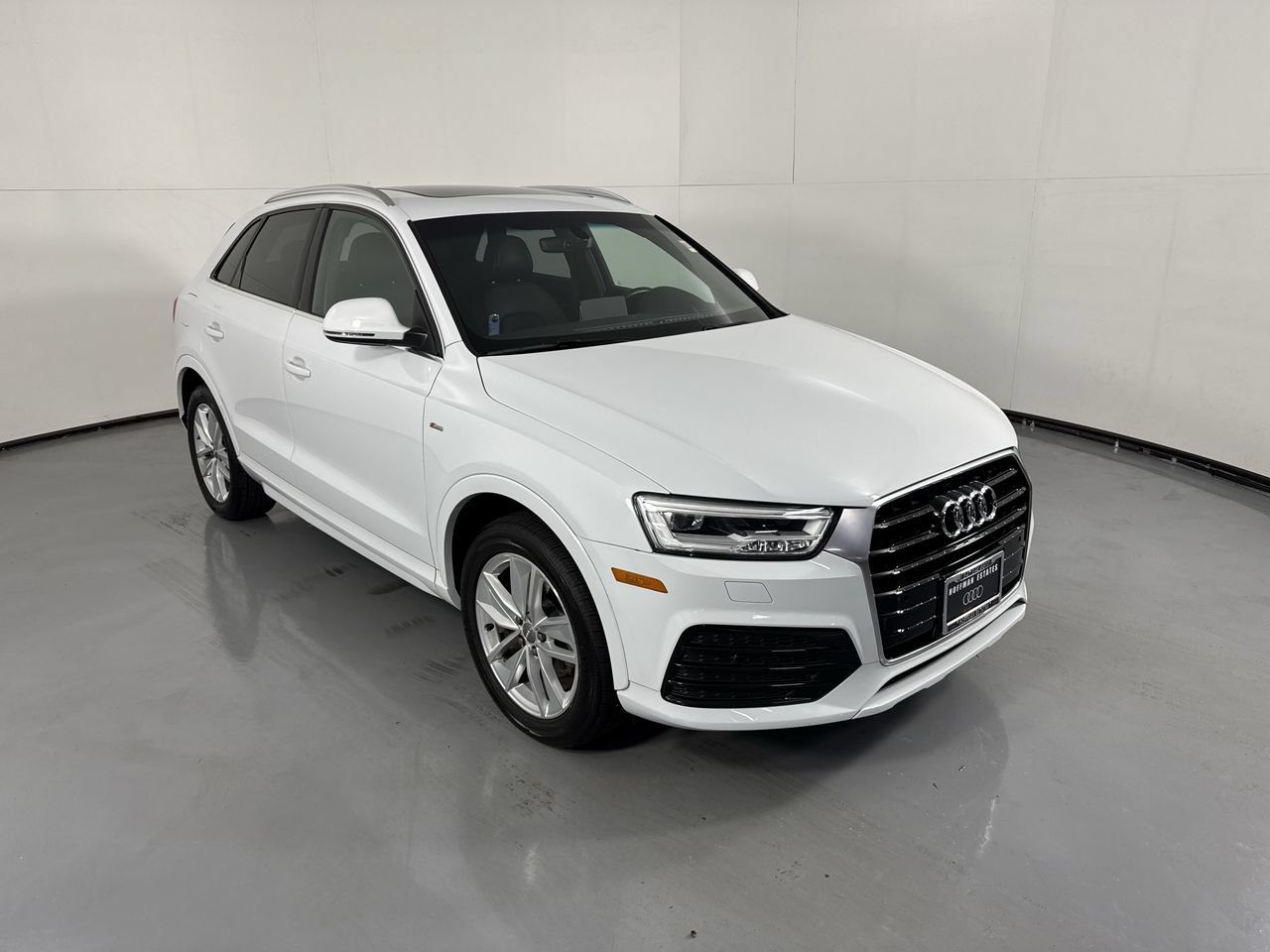 Used 2018 Audi Q3 2.0T Premium Plus AWD/4WD image 32