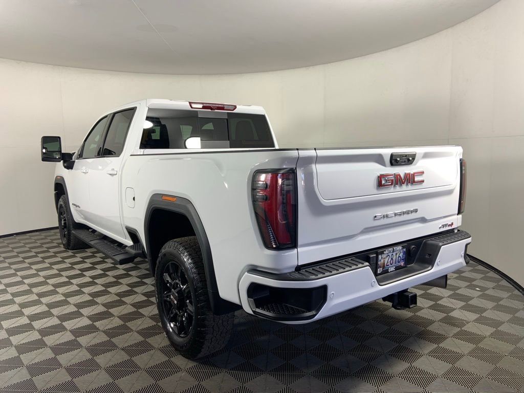 Used 2024 GMC Sierra 2500 AT4 w/ AT4 Preferred Package AWD/4WD image 8