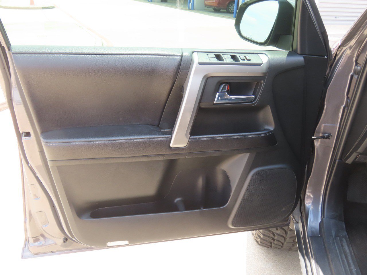 Used 2017 Toyota 4Runner SR5 RWD image 24