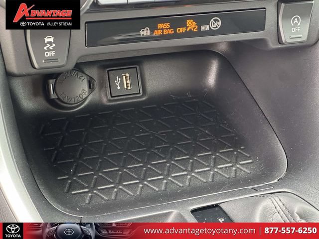 Certified 2025 Toyota RAV4 LE FWD image 33