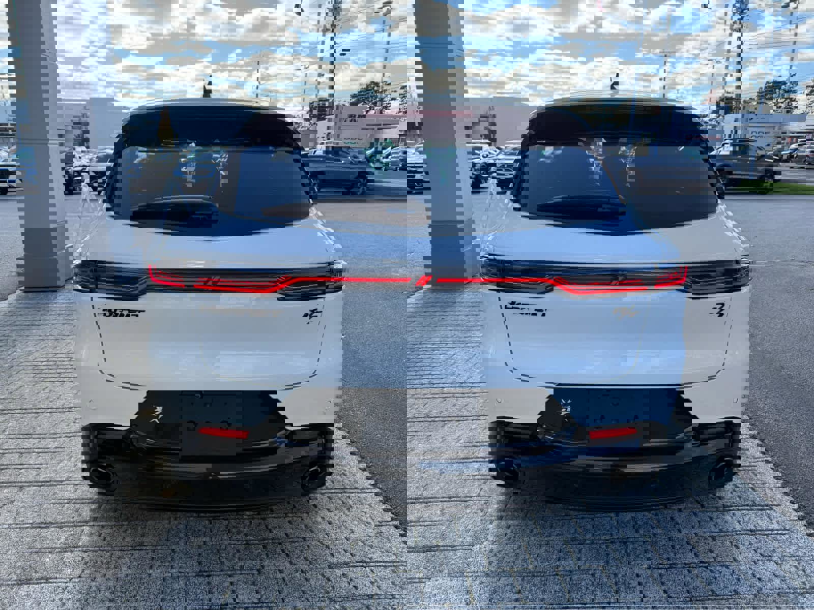 Used 2025 Dodge Hornet R/T w/ R/T Blacktop Package image 7