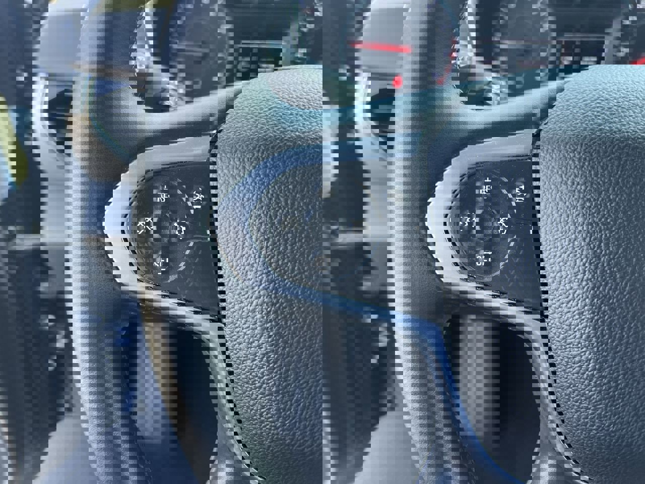 Used 2023 Chevrolet Traverse LT image 19