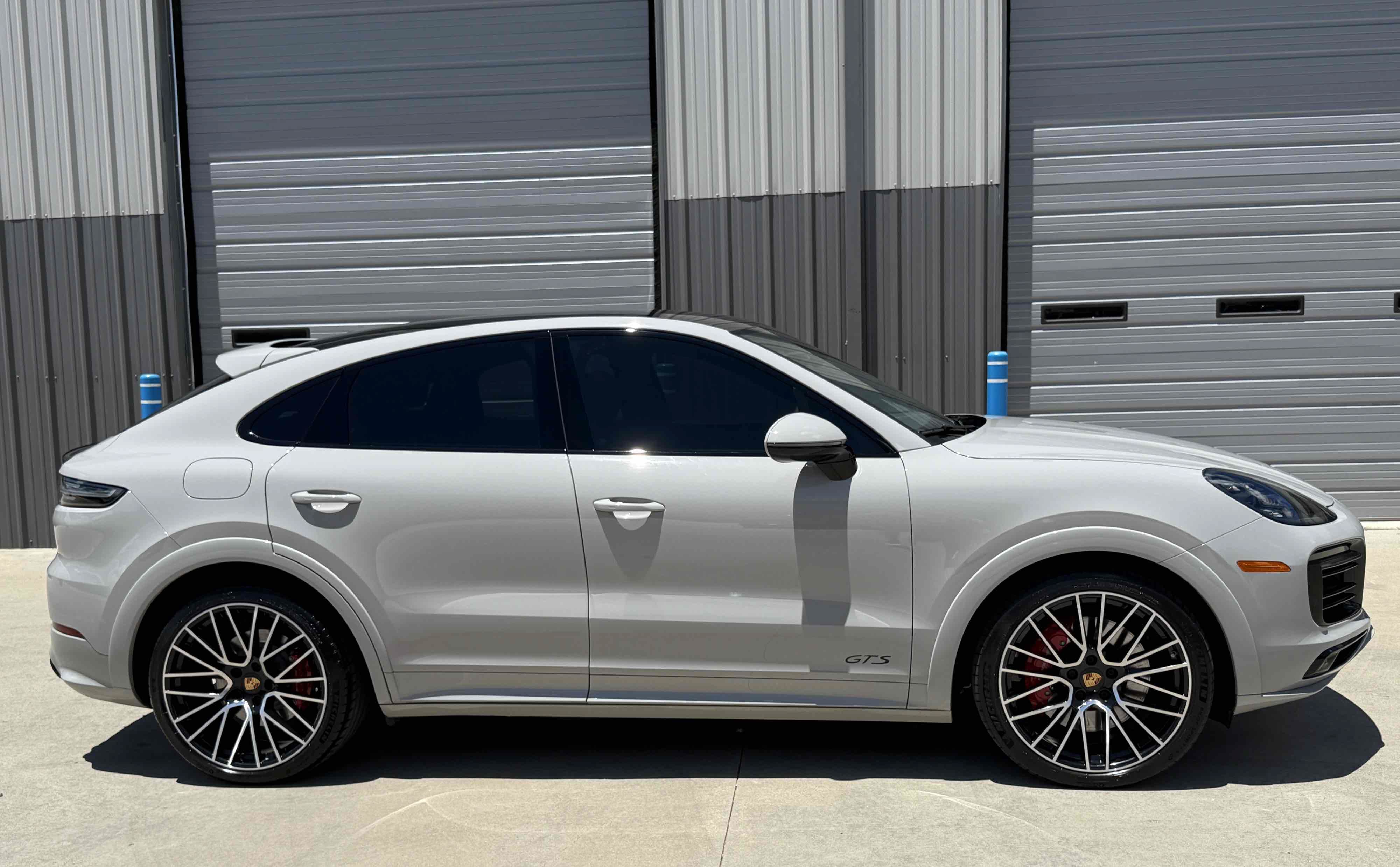 Used 2022 Porsche Cayenne GTS AWD/4WD image 82