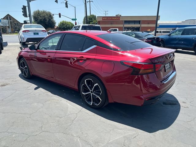 Used 2023 Nissan Altima 2.5 SR FWD image 6