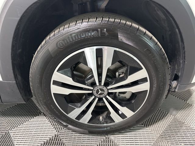 Used 2025 Mercedes-Benz GLB 250 4MATIC image 9