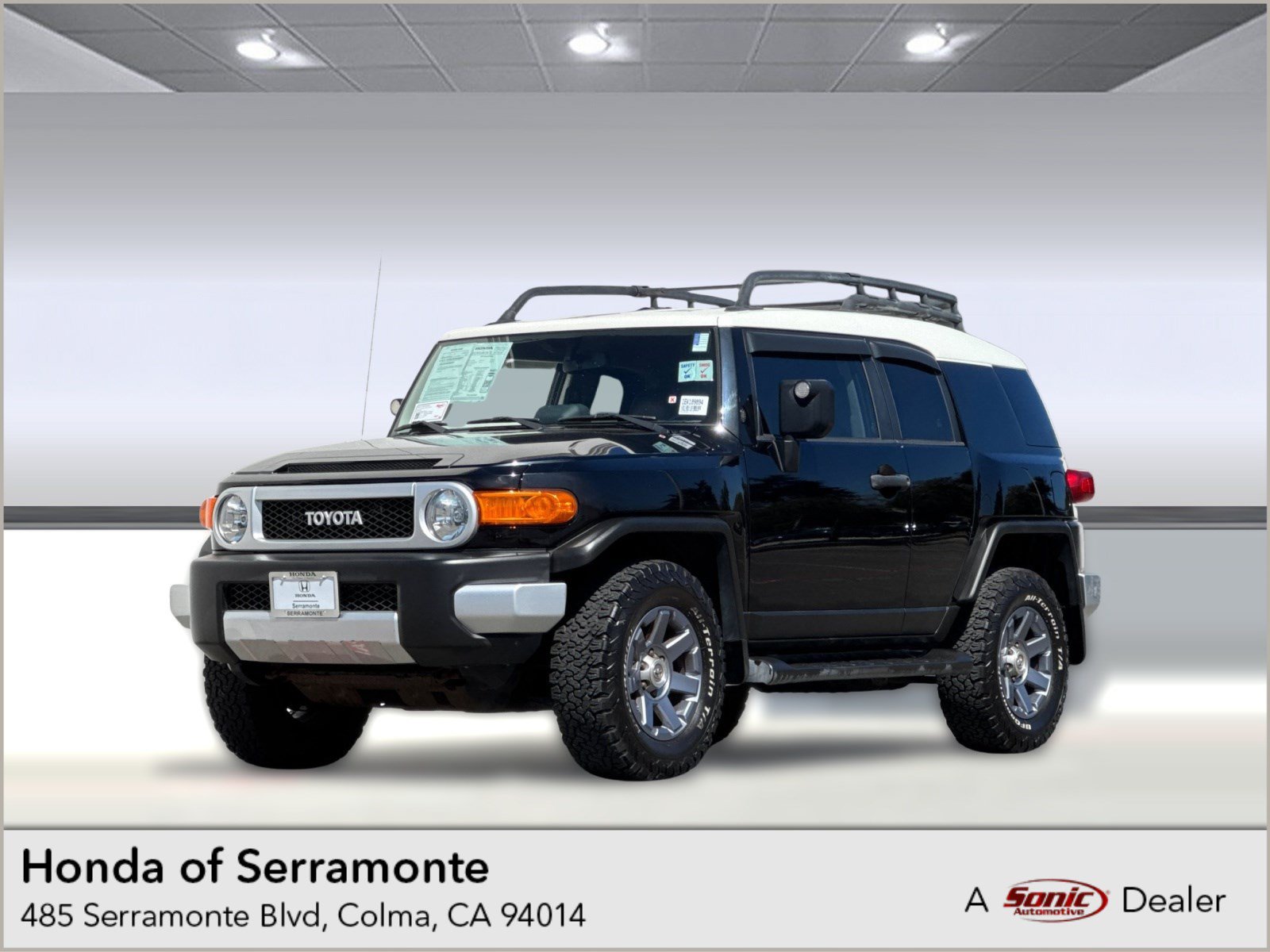 Used 2014 Toyota FJ Cruiser 4WD w/ Upgrade Package image 1