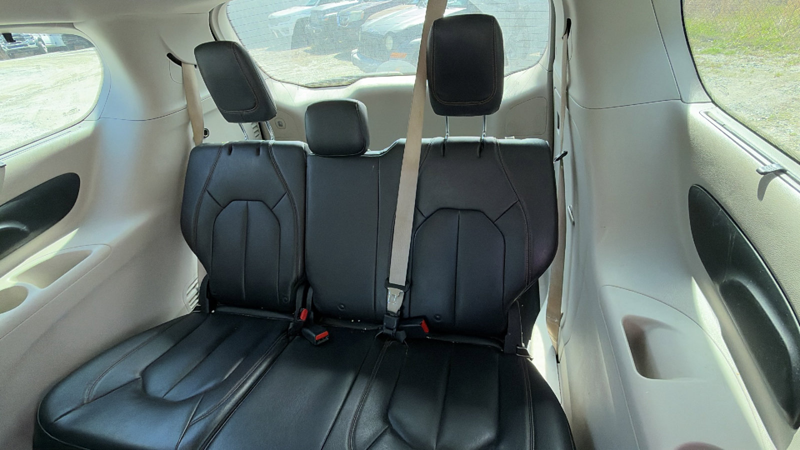 Used 2017 Chrysler Pacifica Touring-L image 19