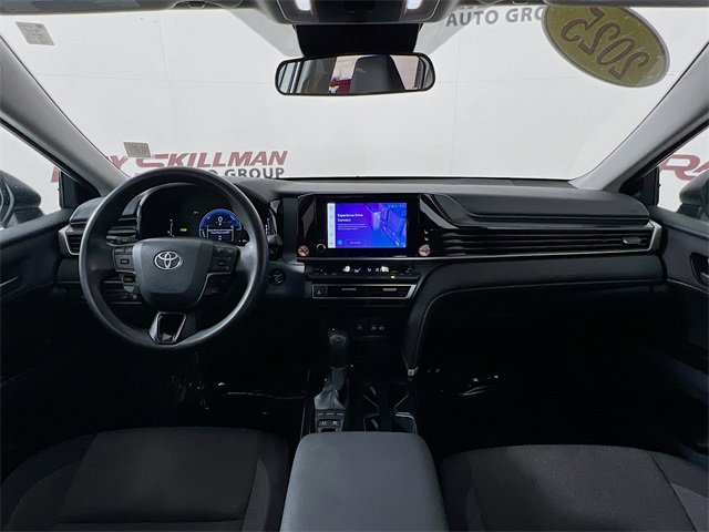 Used 2025 Toyota Camry LE image 23