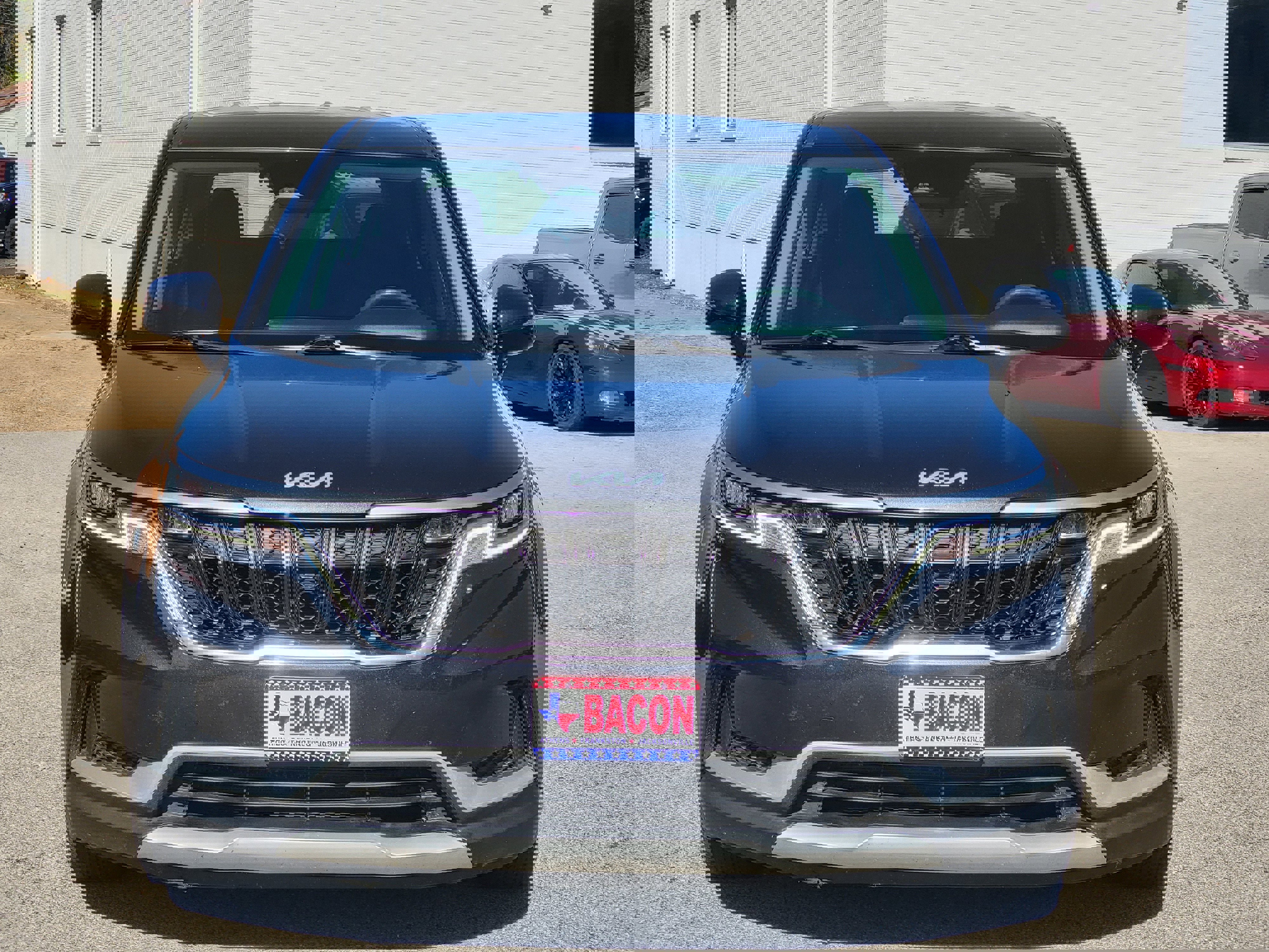 Used 2022 Kia Carnival LX image 2