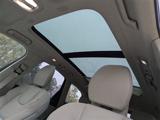 New 2025 Volvo XC60 B5 Plus w/ Climate Package image 20