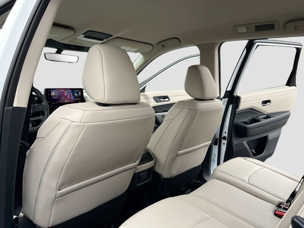 New 2026 Nissan Pathfinder SL AWD/4WD image 6
