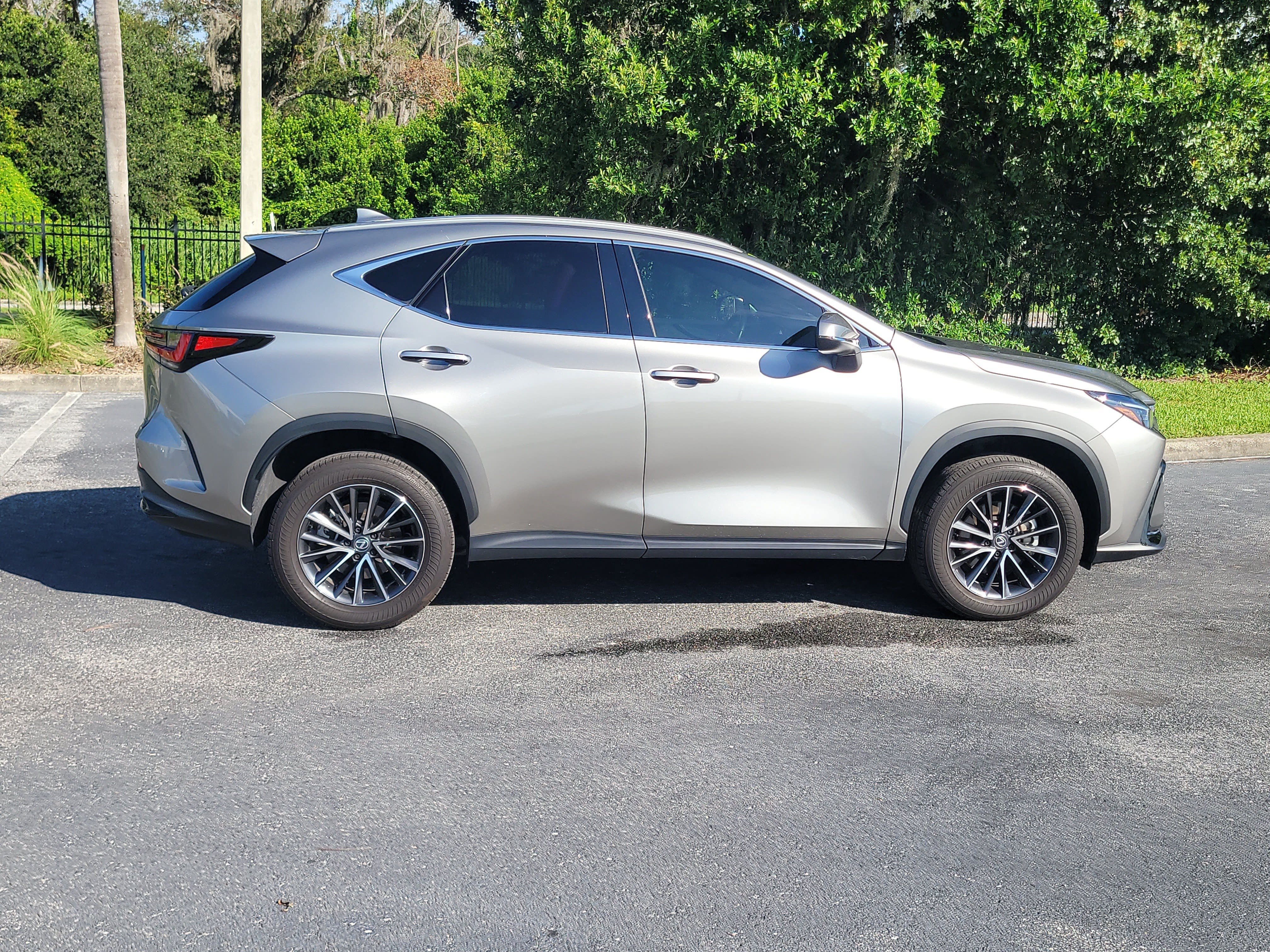 Used 2025 Lexus NX 250 FWD w/ Accessory Package (2T) image 8
