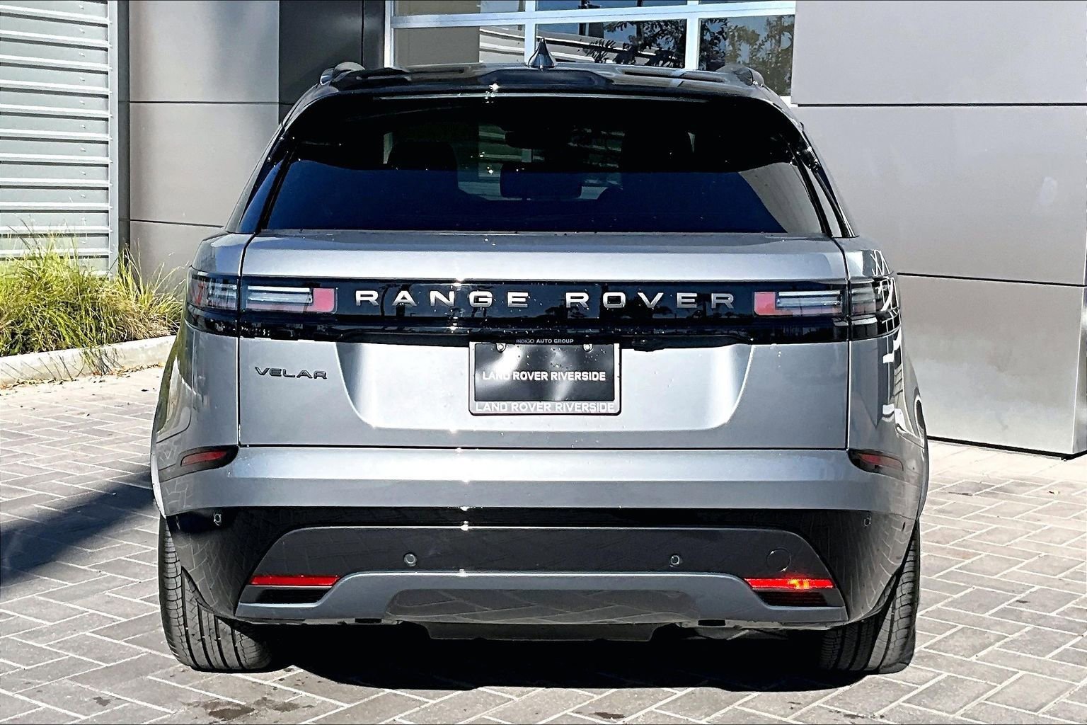 New 2026 Land Rover Range Rover Velar Dynamic SE image 4