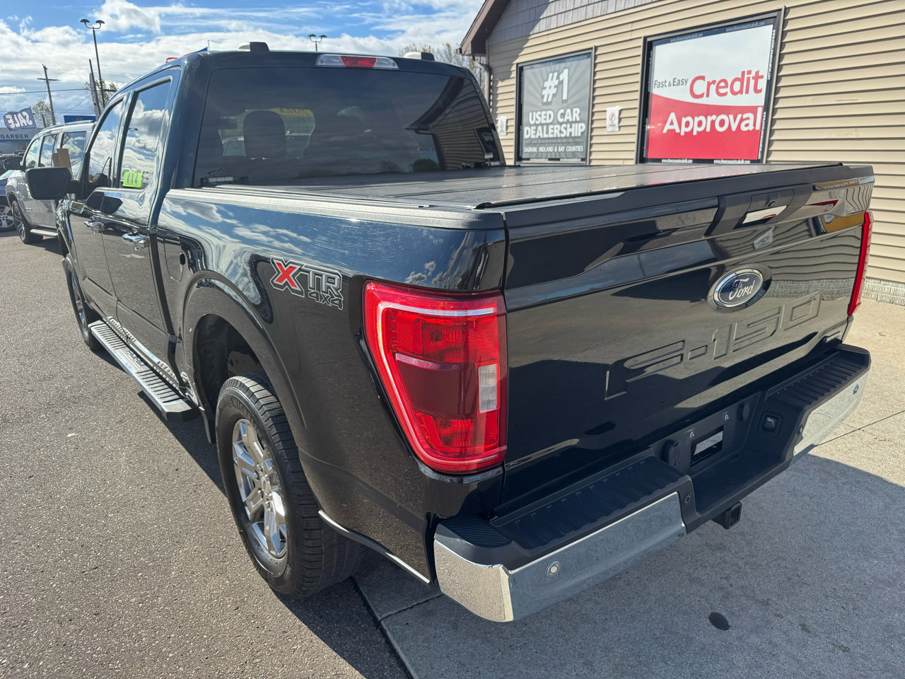 Used 2021 Ford F150 XLT w/ Equipment Group 301A Mid image 7