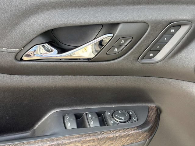 Used 2023 GMC Acadia Denali w/ Denali Ultimate Package FWD image 26