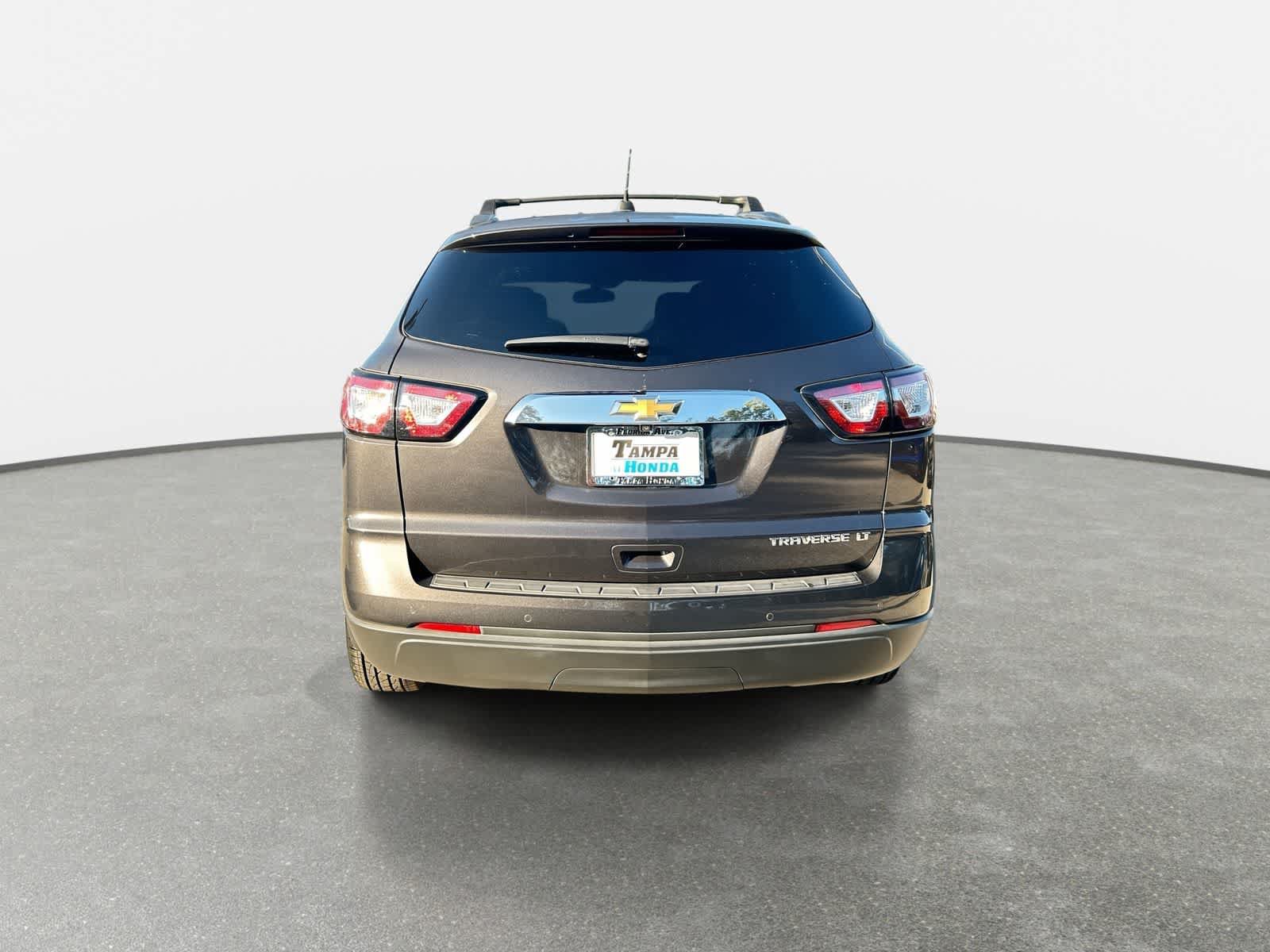 Used 2016 Chevrolet Traverse LT w/ Style and Technology Package FWD image 7