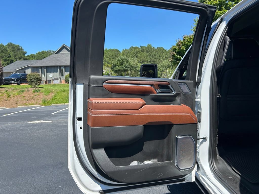 Used 2024 GMC Sierra 3500 Denali Ultimate AWD/4WD image 65
