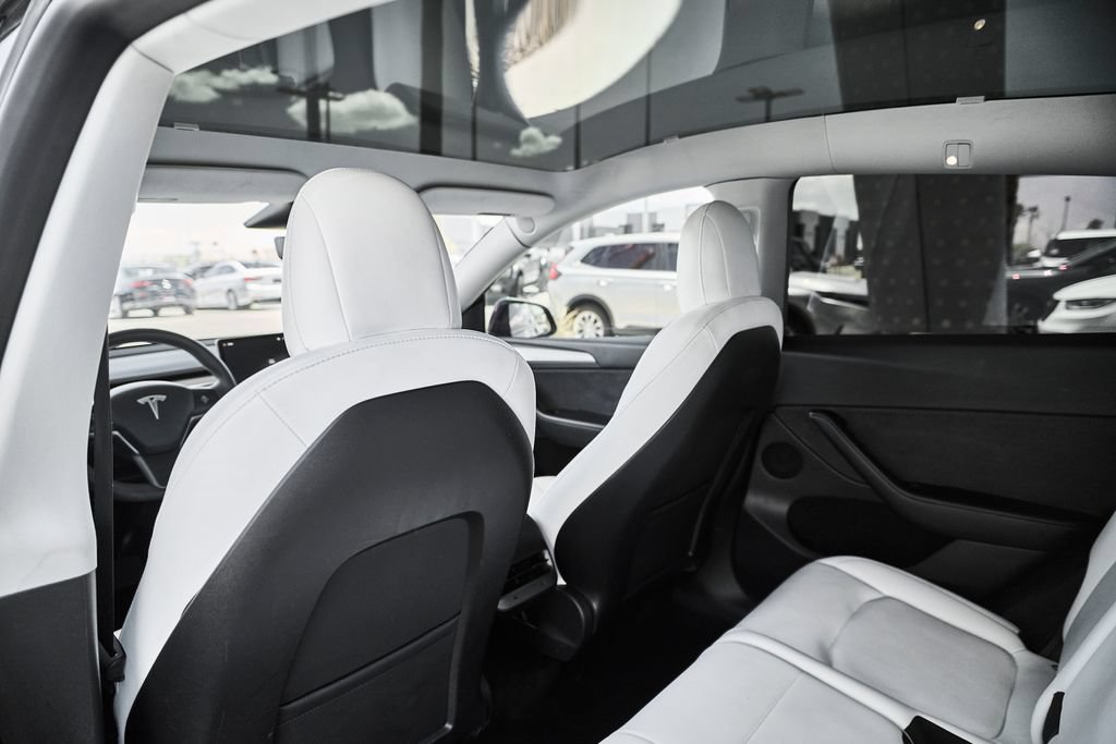 Used 2023 Tesla Model Y Long Range AWD/4WD image 37