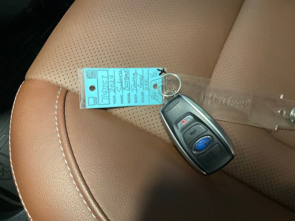 Used 2024 Subaru Outback Touring w/ Popular Package #2 image 30