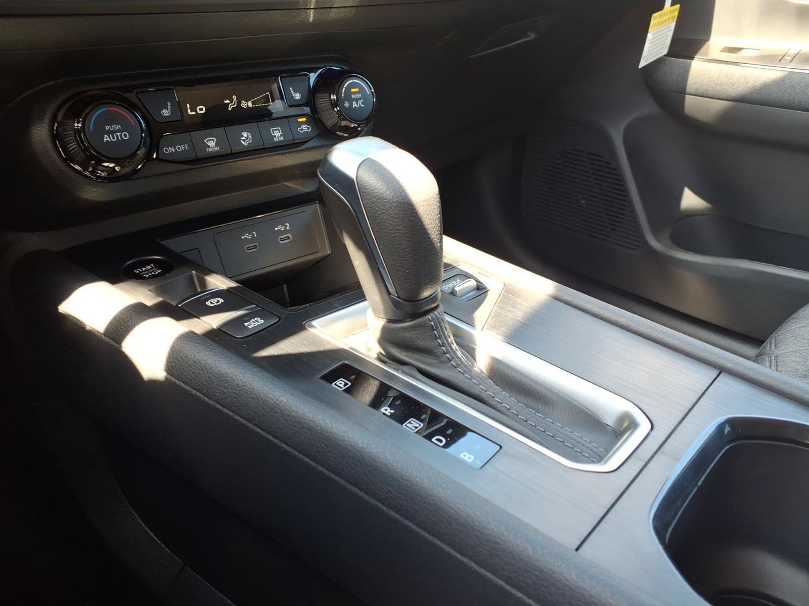 New 2027 Nissan Kicks SV AWD/4WD image 17