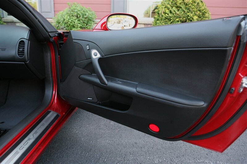 Used 2012 Chevrolet Corvette Grand Sport w/ 2LT Preferred Equipment Group RWD image 22