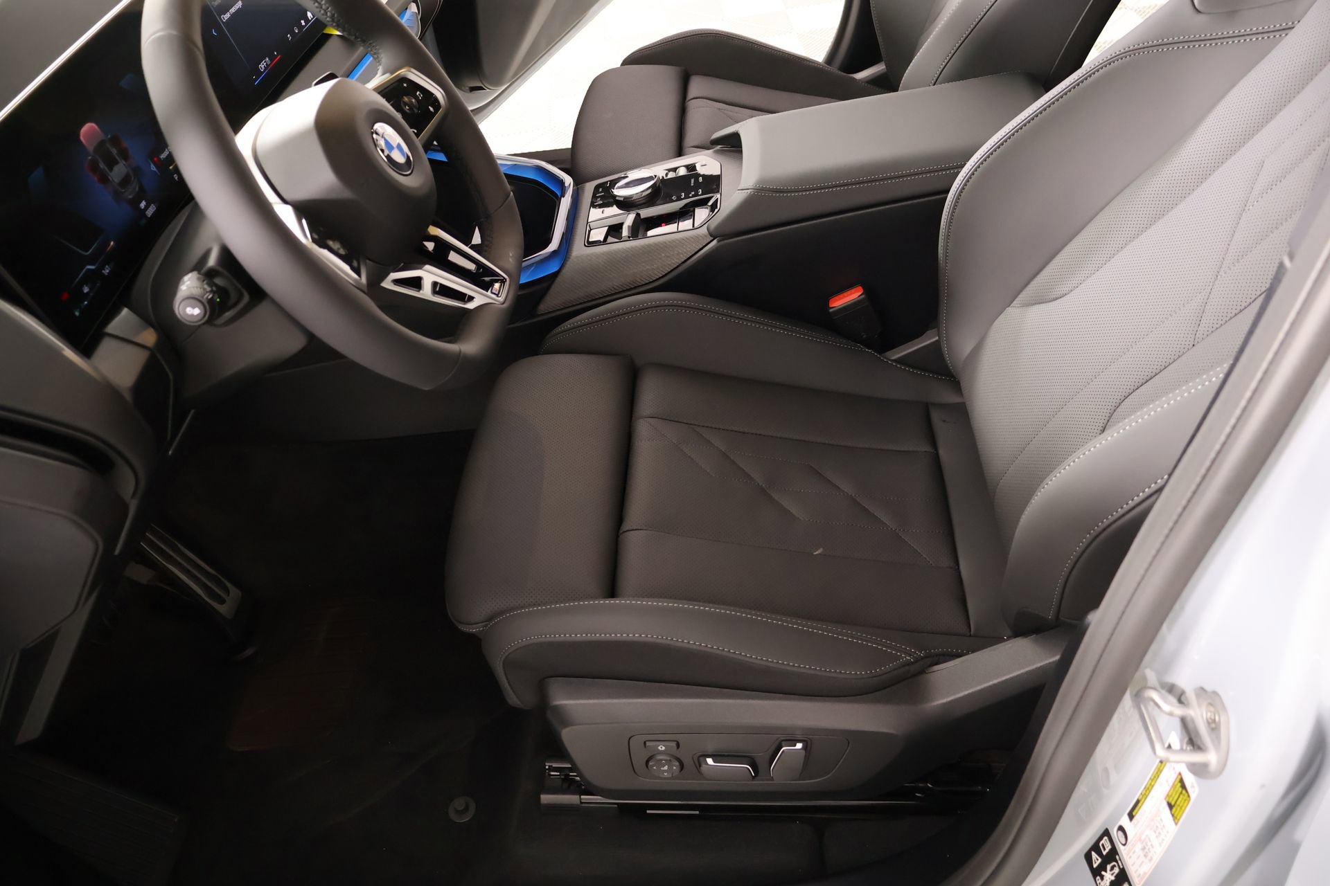 New 2026 BMW X3 xDrive30 w/ Premium Package AWD/4WD image 11