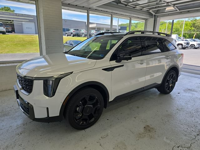 Certified 2025 Kia Sorento SX Prestige AWD/4WD image 2