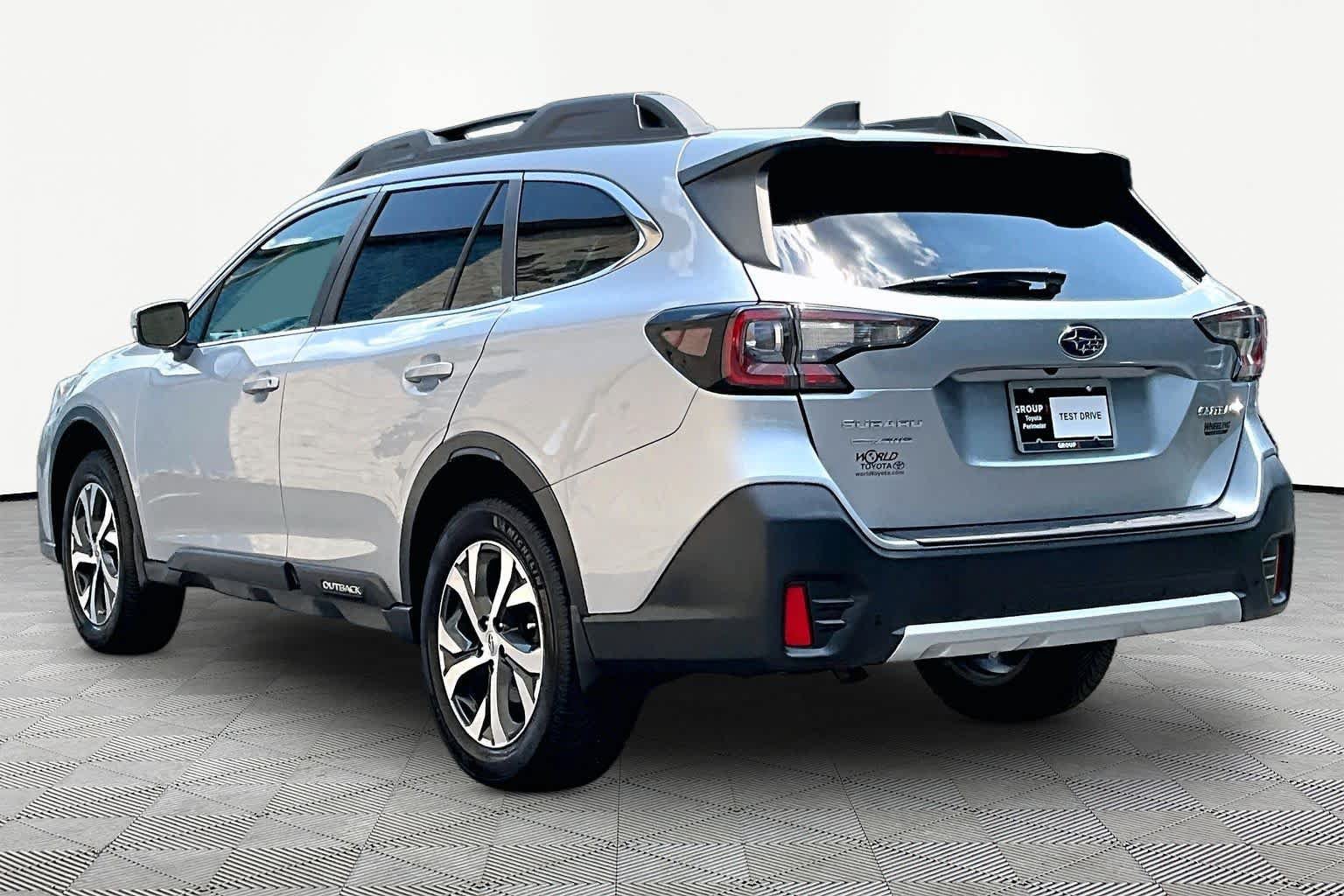 Used 2022 Subaru Outback Limited AWD/4WD image 12