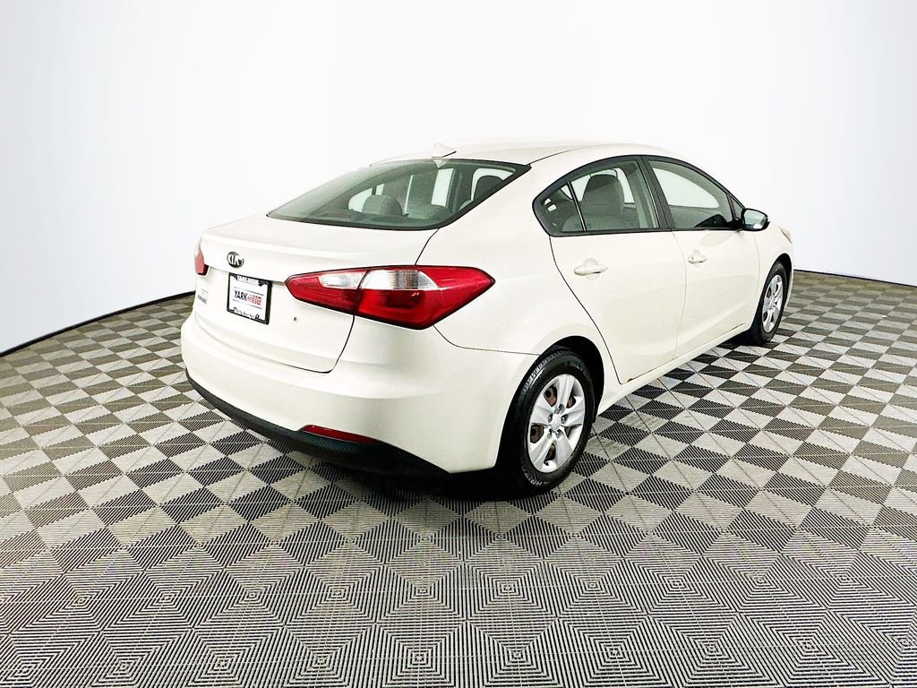 Used 2015 Kia Forte LX FWD image 9