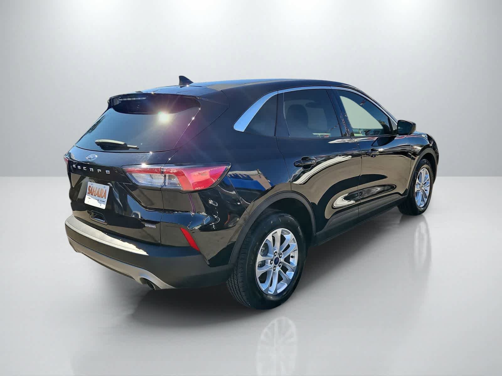 Used 2022 Ford Escape SE w/ Convenience Package FWD image 11
