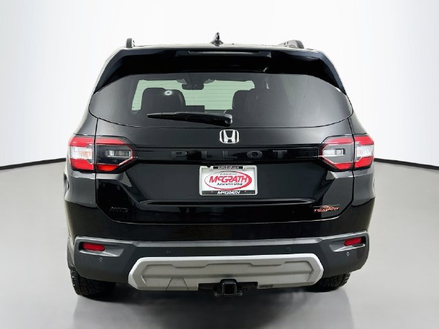 Certified 2024 Honda Pilot TrailSport image 20