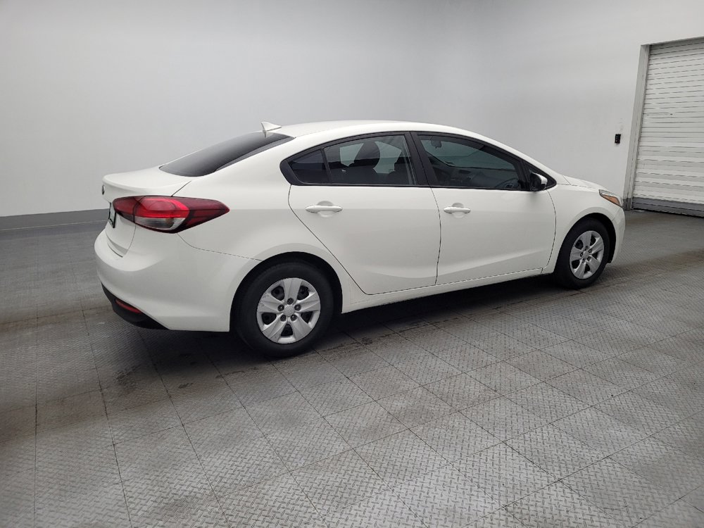 Used 2017 Kia Forte LX image 10