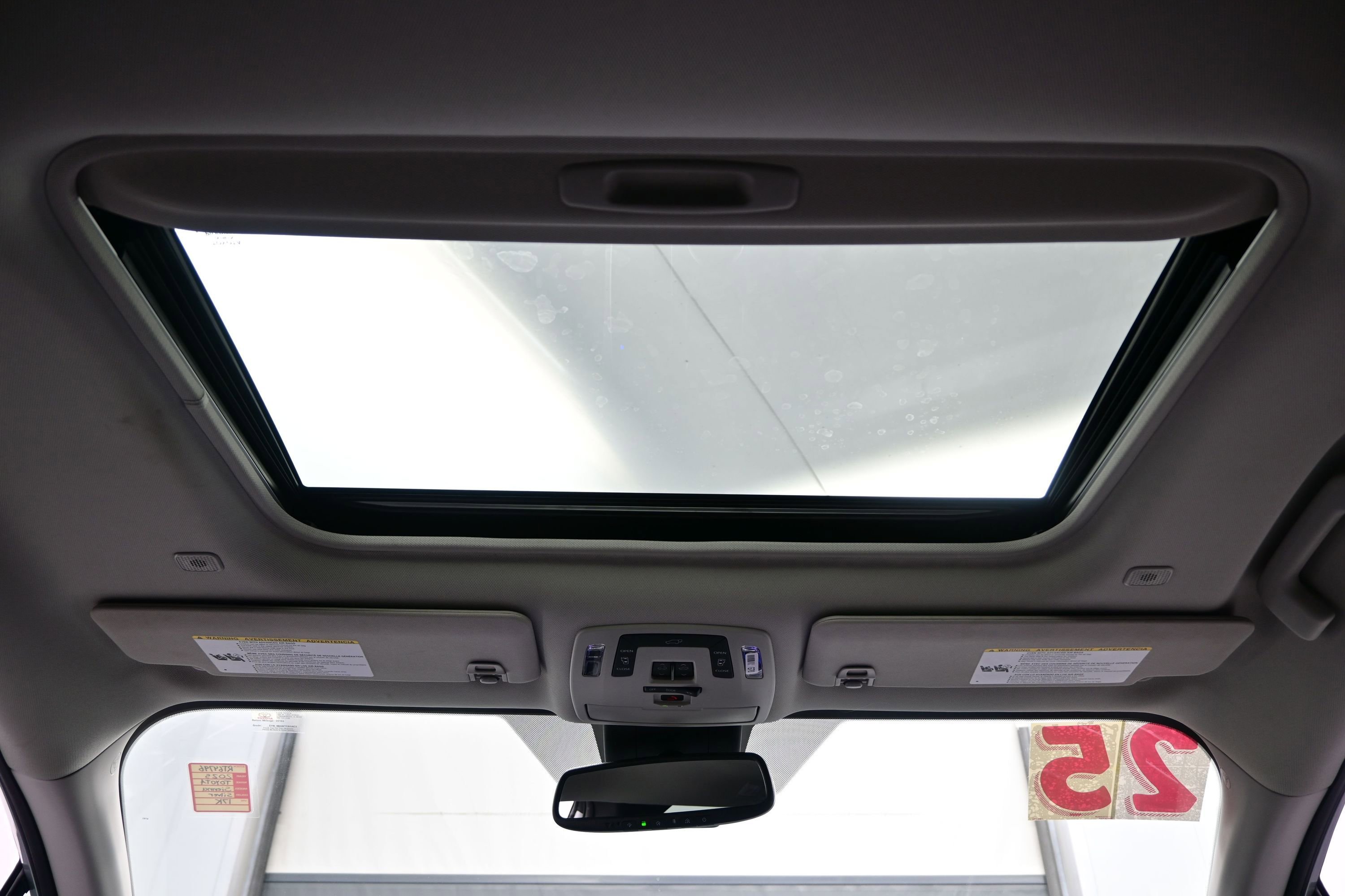 Used 2025 Toyota Sienna XLE w/ XLE Plus Package AWD/4WD image 19