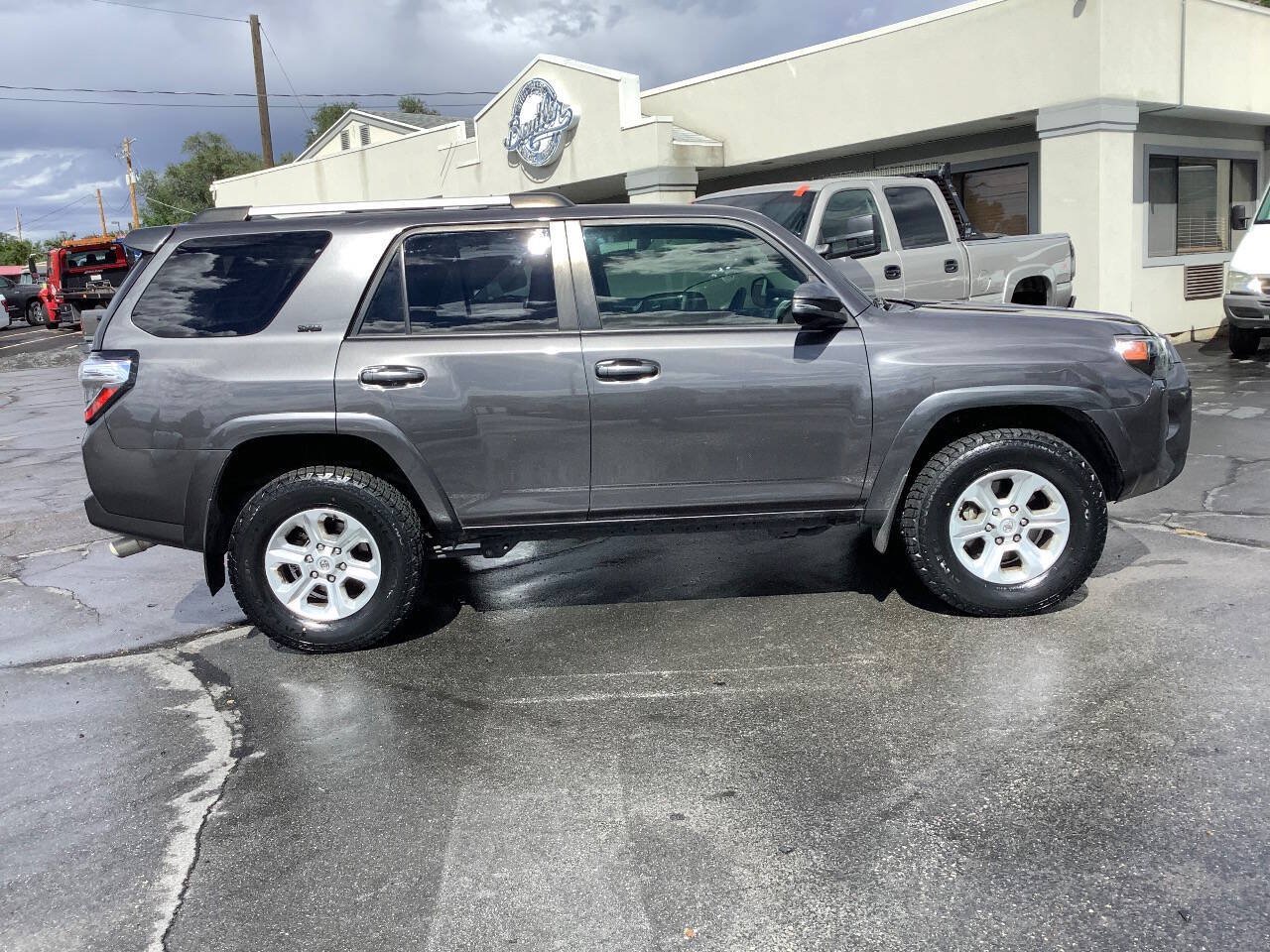 Used 2020 Toyota 4Runner SR5 Premium AWD/4WD image 14