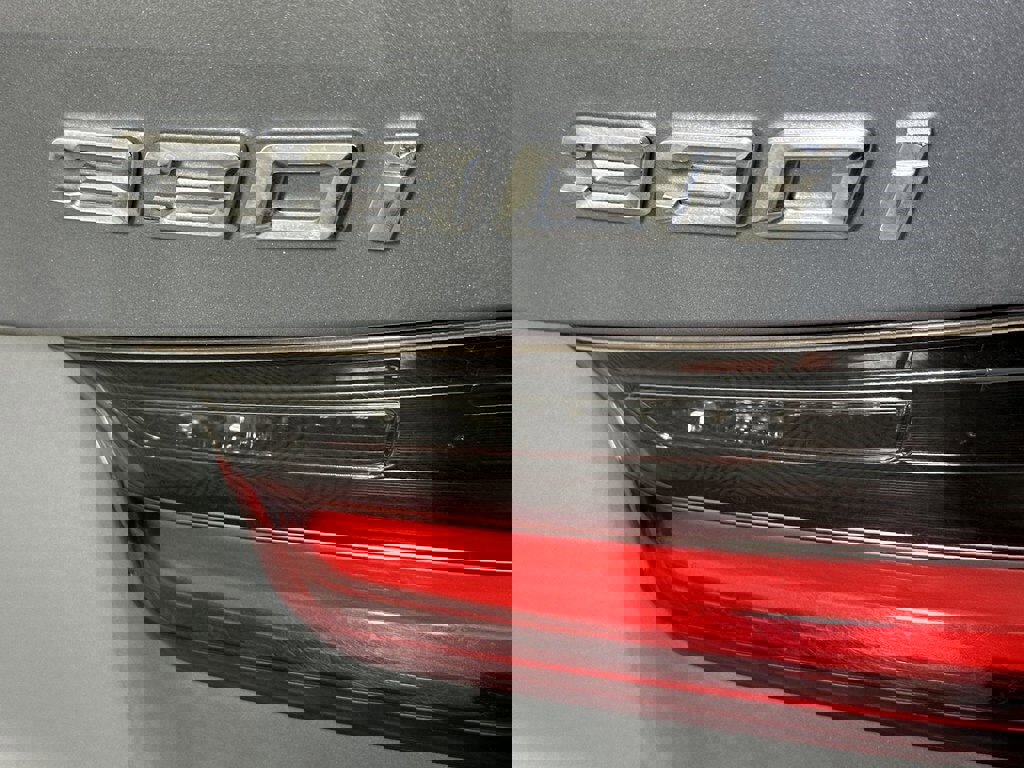 Used 2023 BMW 330i Sedan image 32