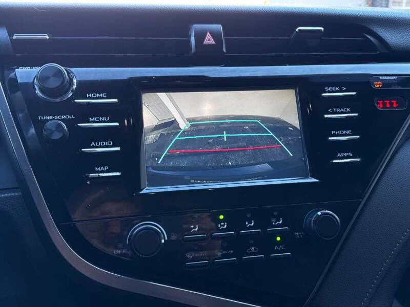 Used 2019 Toyota Camry LE image 17
