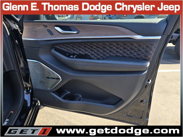 Certified 2023 Jeep Grand Cherokee Summit w/ Advanced Protech Group IV AWD/4WD image 35