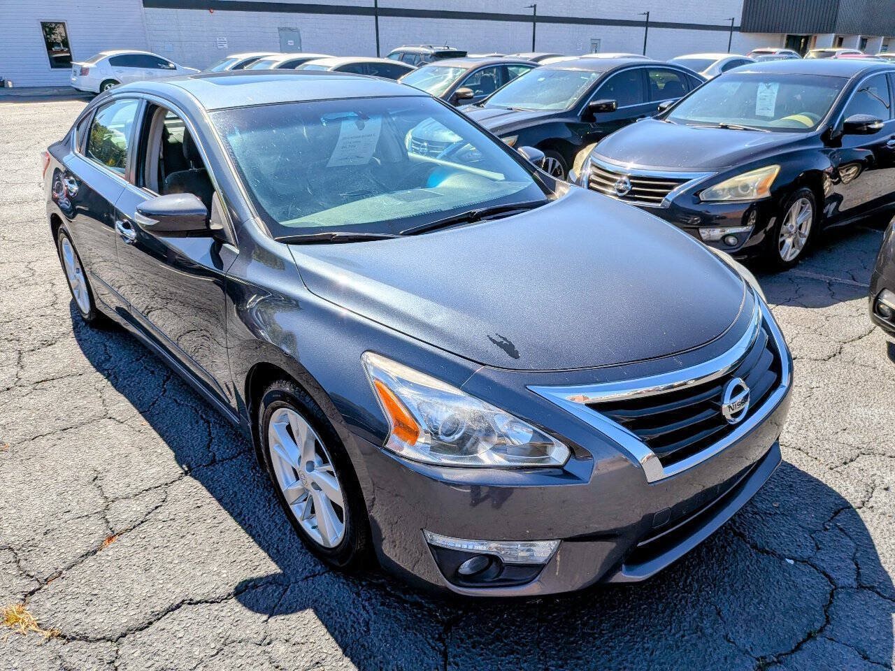 Used 2013 Nissan Altima 2.5 SL w/ Technology Pkg FWD image 9