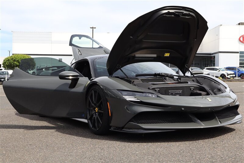Used 2021 Ferrari SF90 Stradale AWD/4WD image 38