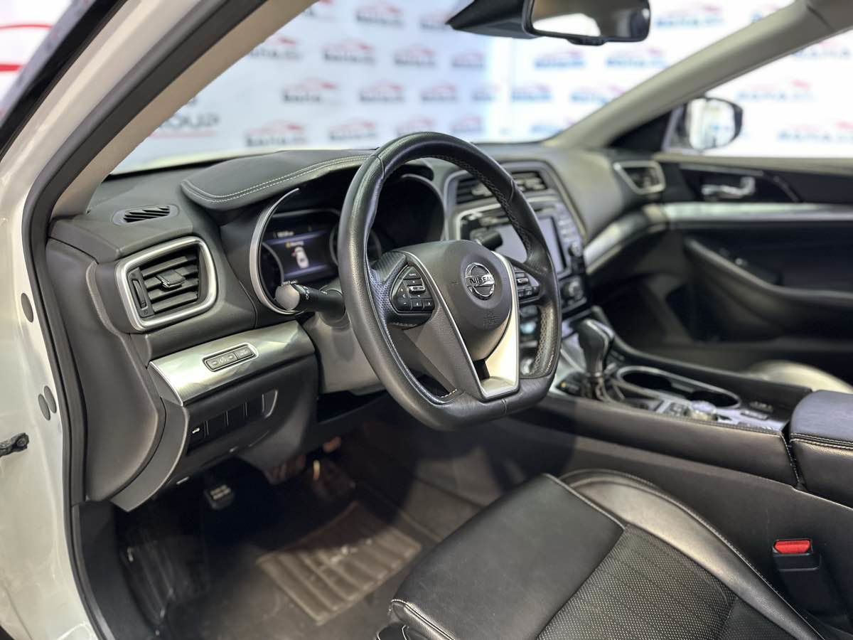 Used 2022 Nissan Maxima SV w/ Floor Mat Group image 9