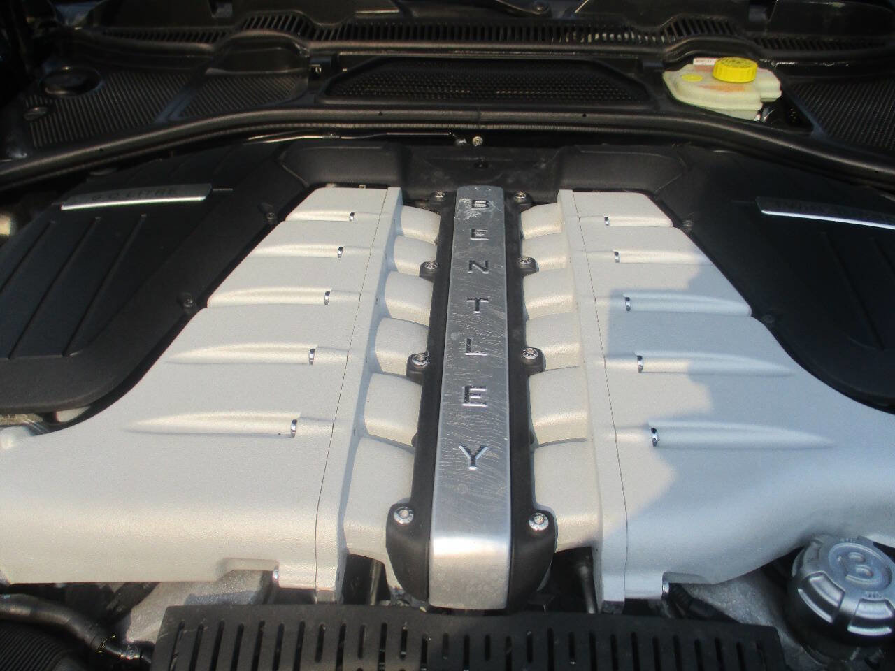 Used 2008 Bentley Flying Spur Flying Spur image 26