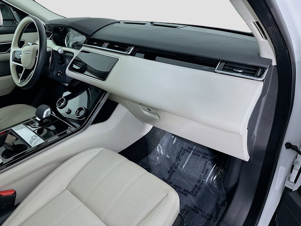 Used 2022 Land Rover Range Rover Velar R-Dynamic S image 31