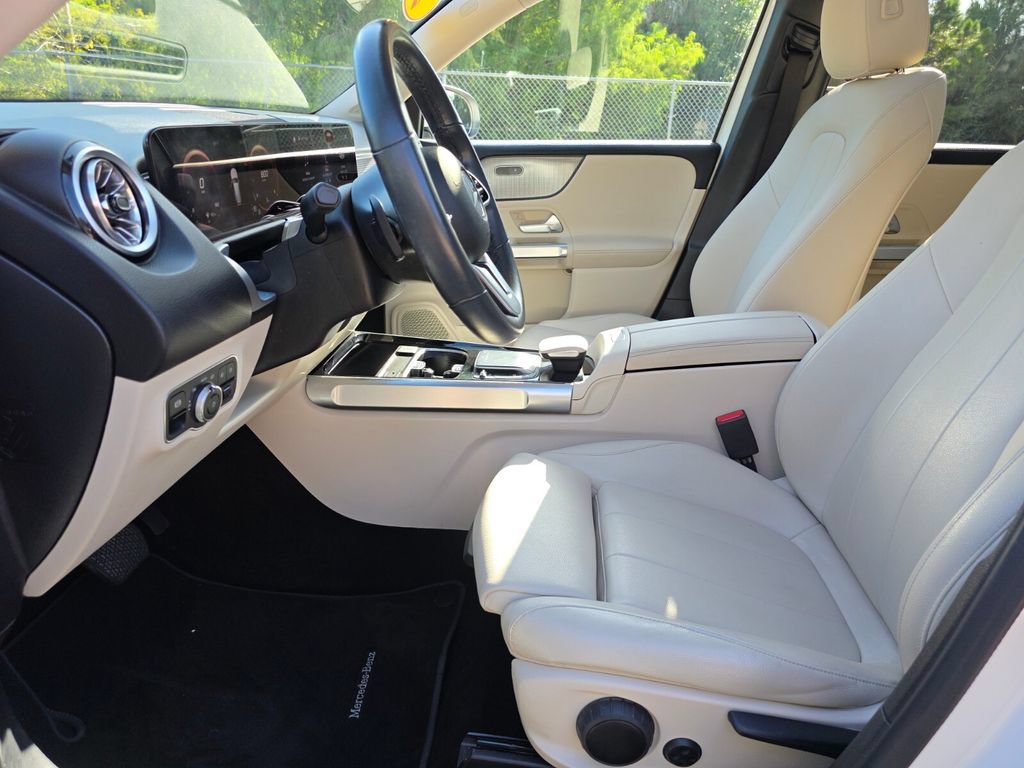 Used 2022 Mercedes-Benz GLB 250 image 25