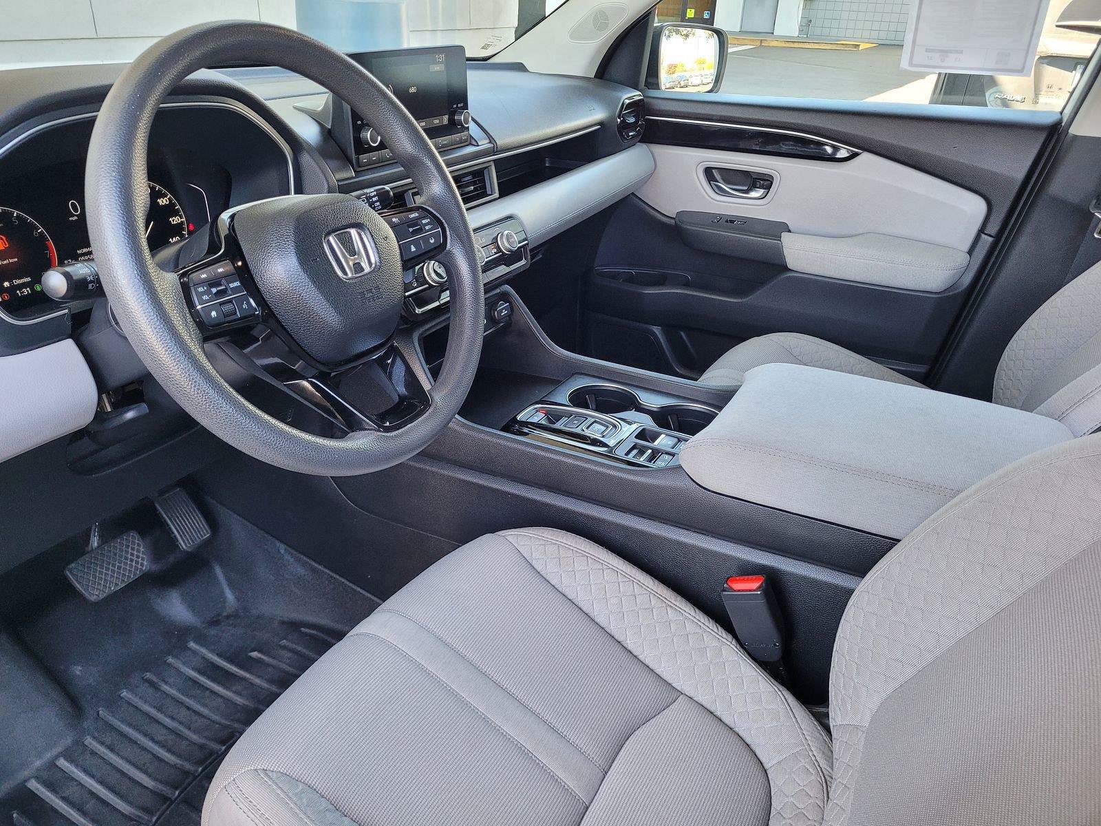 Used 2023 Honda Pilot LX image 12