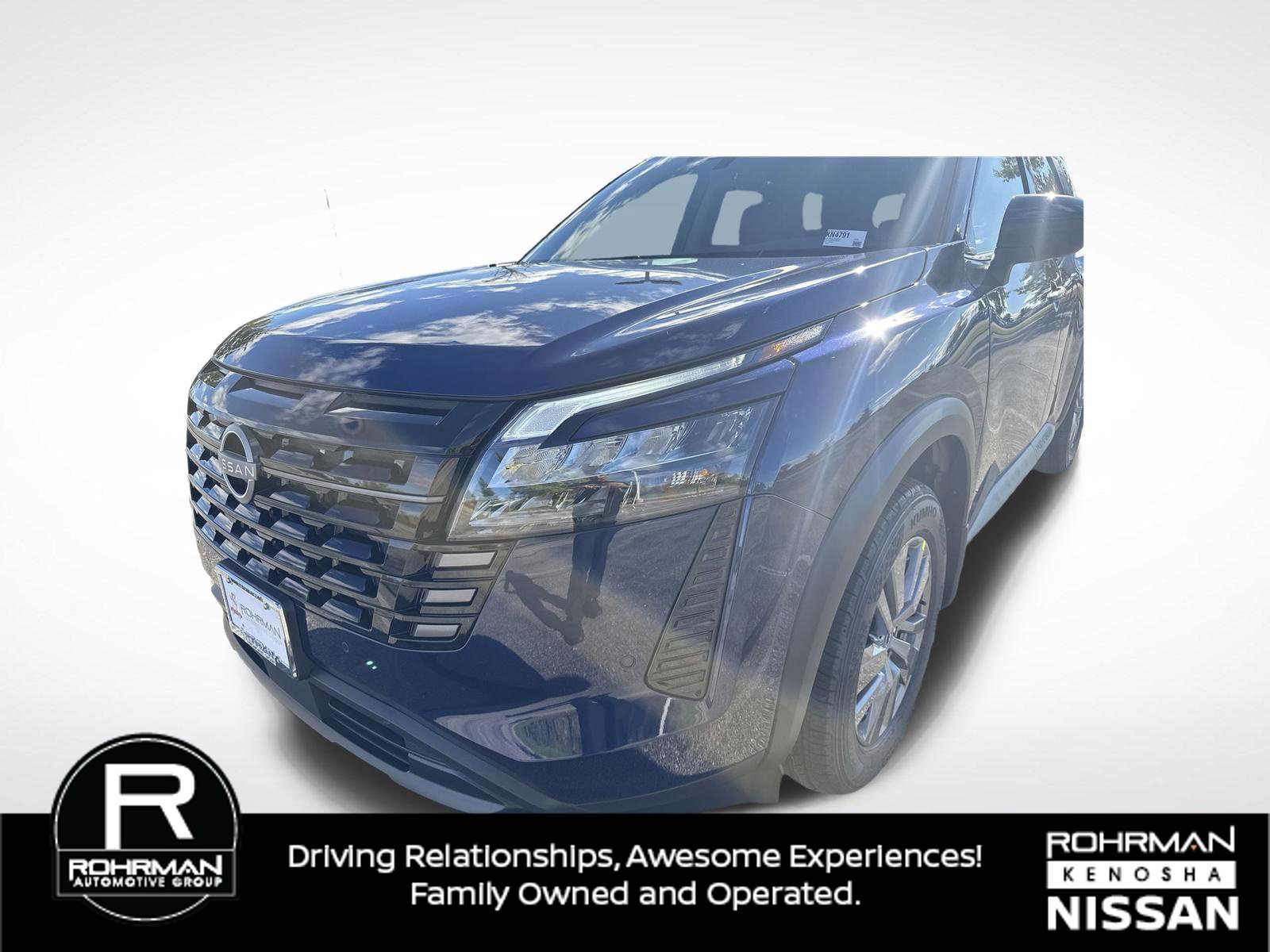 New 2026 Nissan Pathfinder SV AWD/4WD image 5